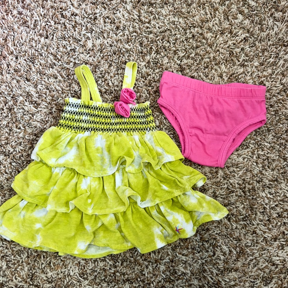 Infant girls green ruffled dress